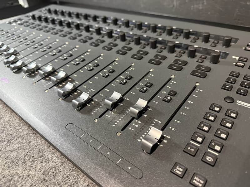 Avid S3 16-Fader Pro Tools Control Surface image 1
