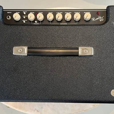 FENDER Rumble 40 image 2