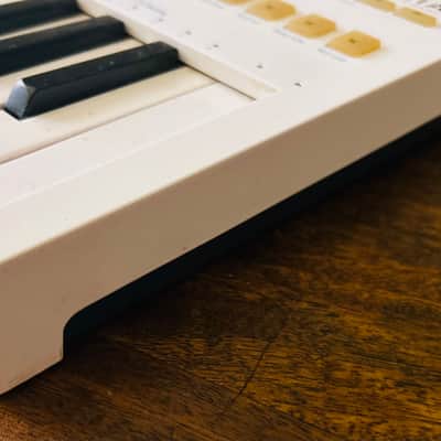 Arturia KeyStep Pro 37-Key MIDI Controller 2020 - Present - White image 6