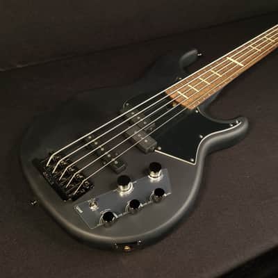 Yamaha BB735A Active 5 String Matte Black Bass w/bag image 1
