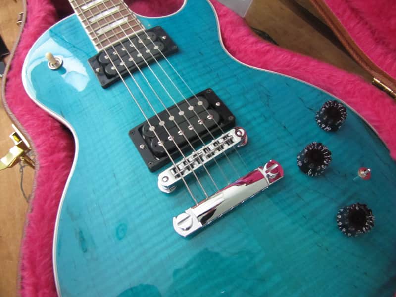 Gibson Les Paul Signature, Caribbean Blue, MINT Condition + Extras image 1