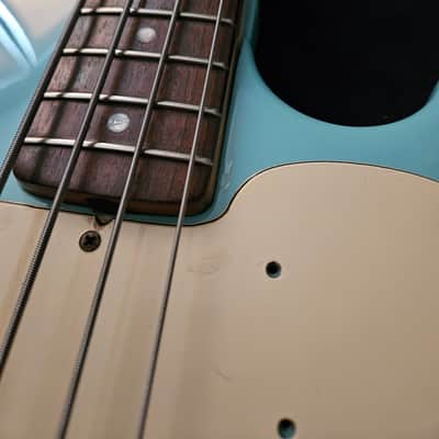 Fender Musicmaster Bass Daphne Blue image 5