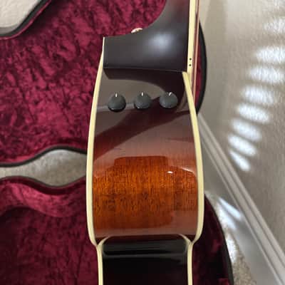 Taylor Builder’s Reserve VII - custom 522e Mahogany 12 fret Grand Concert 2012 - Shaded Edgeburst image 5