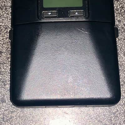 Shure PSM300 Wireless Personal Monitoring System with P3T Transmitter and P3RA Professional Wireless Bodypack Receiver image 3