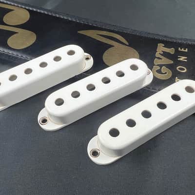 General Vintage Tone White Edad Bakelite 50’s style Strat Pickup Covers Aged white image 1