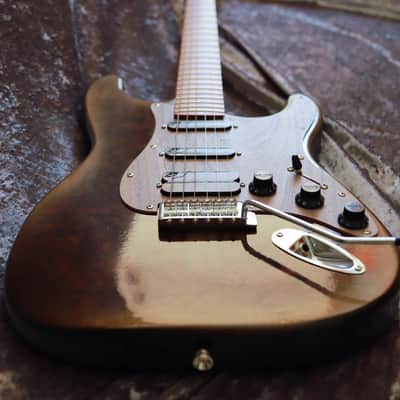 GB Liuteria build to order Traditional Strato walnut burl brown relic image 6