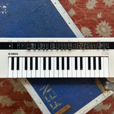 YAMAHA Reface CS 8-Note Polyphonic Virtual Analog Synthesizer image 1