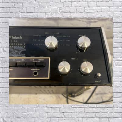 McIntosh C28 Preamp image 4