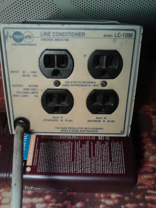 Tripp-Lite LC-1200 Line Conditioner Bild 1