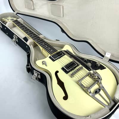 2018 Duesenberg Starplayer Fullerton TV - Vintage White image 1