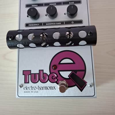 Electro Harmonix Tube EQ Analog Parametric / Shelving EQualizer 2009 - 2017 - Siver / Pink image 13