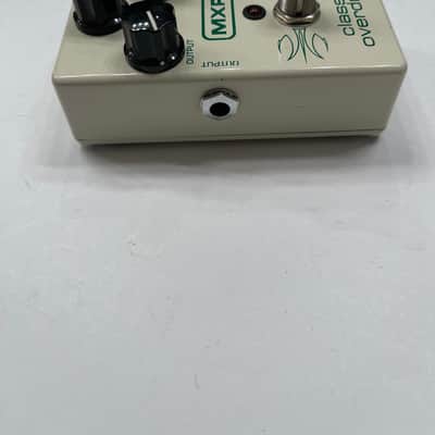 MXR Dunlop M-66 Classic Overdrive White Guitar Effect Pedal image 3
