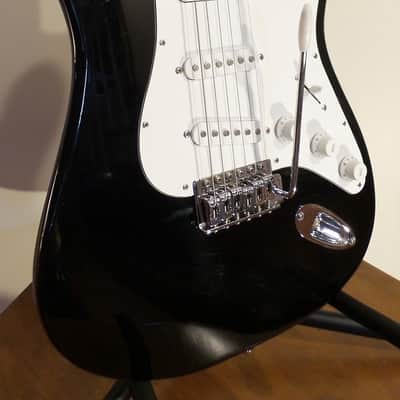 Silvertone SS-11 Strat Style Electric Guitar image 2