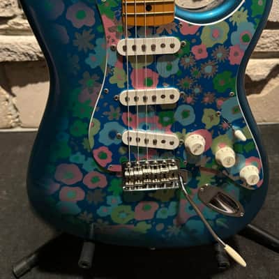 1999 Crafted in Japan Blue Floral Stratocaster image 4
