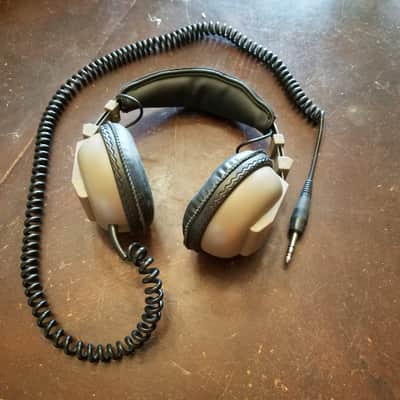 Realistic China Nova 40 Padded Stereo Headphones Full Size 1/4" phone plug 1970s image 2