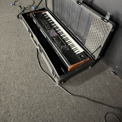 Korg KRONOS 2 88-Key Digital Synthesizer Workstation 2014 - Present - Black/Wood