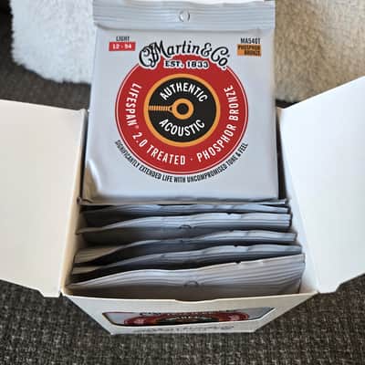 Martin MA540T Authentic Acoustic Lifespan 2.0 Phosphor Bronze Acoustic Guitar Strings - Light (.12 - .54) Box of 10 Packs, Free UK Delivery! image 2
