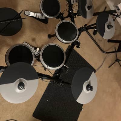 Donner DED-200X Electronic Drum Set, Electric Drum Kit with Quiet Mesh Drum Pads, 2 Cymbals w/Choke, 31 Kits and 450+ Sounds, Throne, Headphones, Sticks, USB MIDI, Melodics Lessons (5 Pads, 4 Cymbals) image 12
