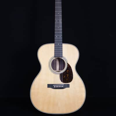 Martin OM-28 Acoustic Guitar, Natural image 5