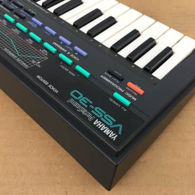 Yamaha VSS-30 Vintage Sampler Synthesizer Keyboard + Case image 7