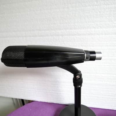 Sennheiser MD 421-U-4 Cardioid Dynamic Microphone image 3