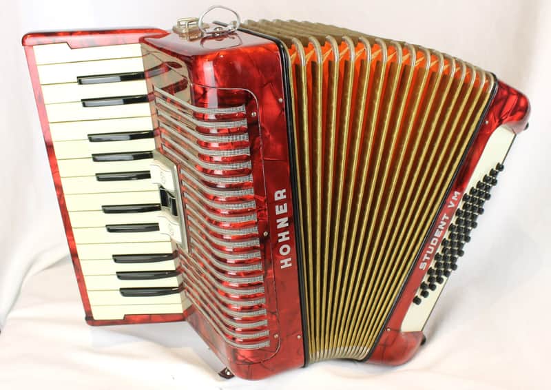 8385 - Red Hohner Student VM Piano Accordion MM 26 48 image 1