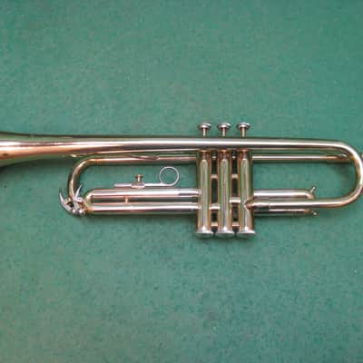 Blessing Scholastic B-125 Trumpet - Reconditioned - Case & Blessing 7C Mouthpiece image 9