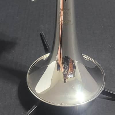 Getzen Series 700SP Semi Pro Trumpet -Mouthpiece & Case with strap image 4