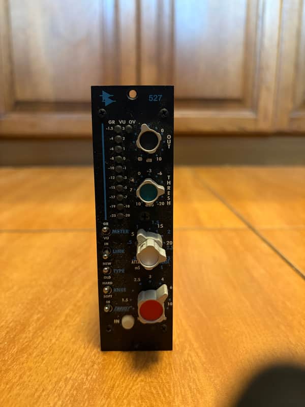 API 527 500 Series Compressor / Limiter Module image 1
