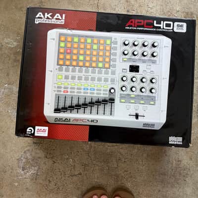 Akai APC40-White image 2