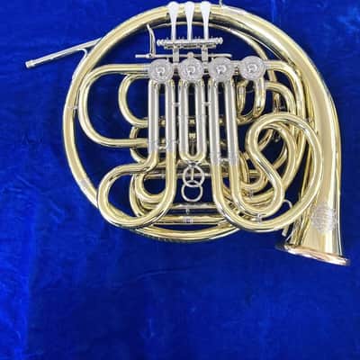 New Alexander 503MAL Double French Horn in Yellow Brass,Lacquered, Detachable Bell Flare;with Mouthpiece, Care Kit image 3
