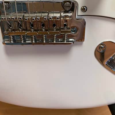 Fender Player Stratocaster HSS with Pau Ferro Fretboard 2018 - Present - Polar White image 4