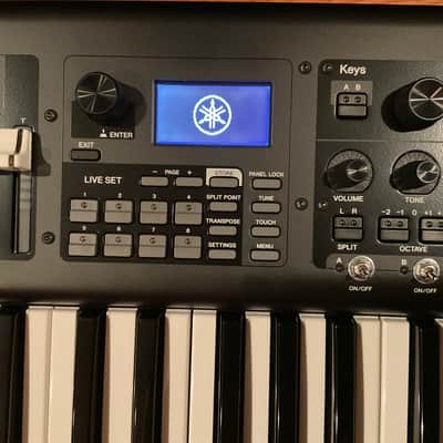 Yamaha YC61 61-Key Stage Keyboard image 13