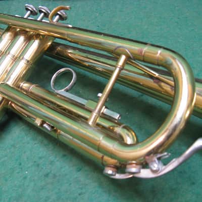 Holton T602 Collegiate Trumpet - Reconditioned - Holton Case & Holton 7C MP image 5