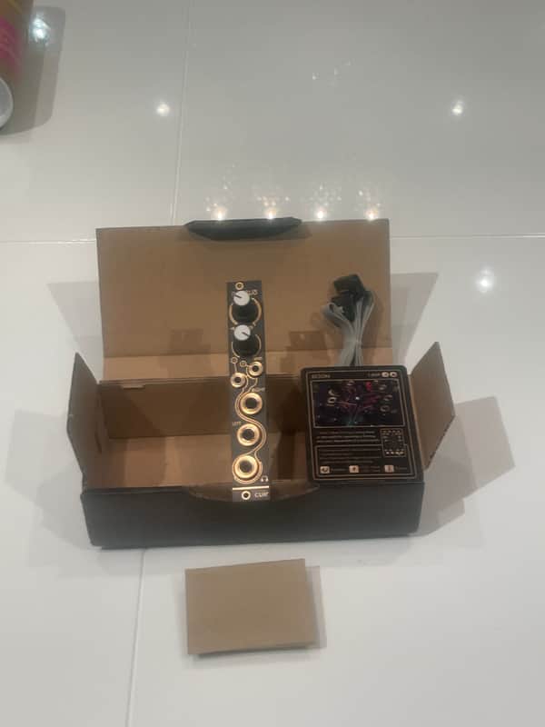 Instruo cuir Eurorack Synthesizer Module 2016 - Present - Black image 1