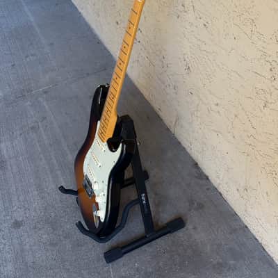 Fender American Deluxe Stratocaster 2013 3-Color Sunburst Maple Neck OHSC image 14