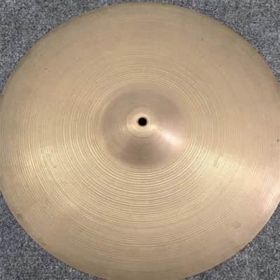 Used Vintage Zildjian Crash Cymbal 18" 1464 grams - Good image 2