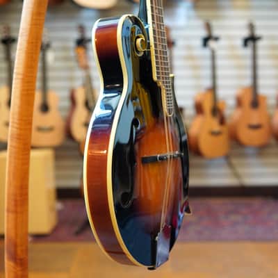 The Loar LM-520 F-Style Mandolin 2012 Vintage Sunburst image 2