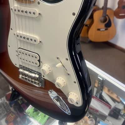 Fender Player Stratocaster HSS with Maple Fretboard  - Present - 3-Color Sunburst image 6