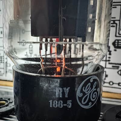 General Electric 7581A 1960 - Grey Plates - Tested image 3