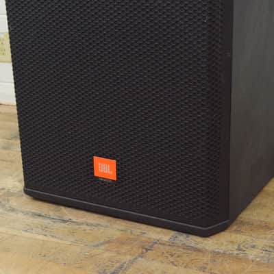 JBL MRX528S Dual 18