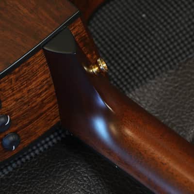 Minty! 2017 Taylor 322ce 12-Fret Tasmanian Blackwood Acoustic Guitar Natural + OHSC image 19