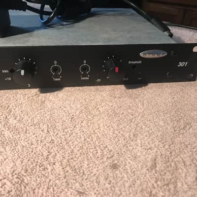 Biamp 301 Mic / Line mixer for commercial sound. Includes power supply, 7 connectors and rack mount bolts and washers. image 3