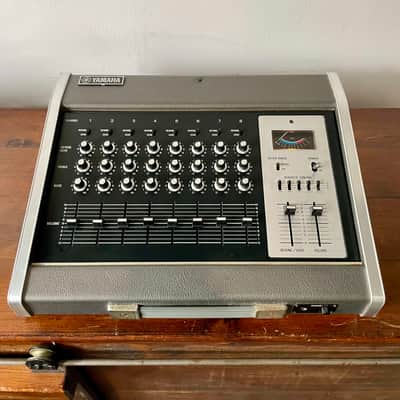 Yamaha PM-200
