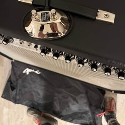 Fender '68 Custom Twin Reverb-Amp 2-Channel 85-Watt 2x12" Guitar Combo 2013 - Present - Black image 6