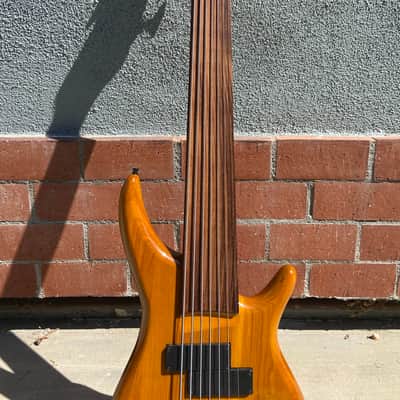 L'Dressy 7-string fretless bass. Mid-2000s - Honey image 3