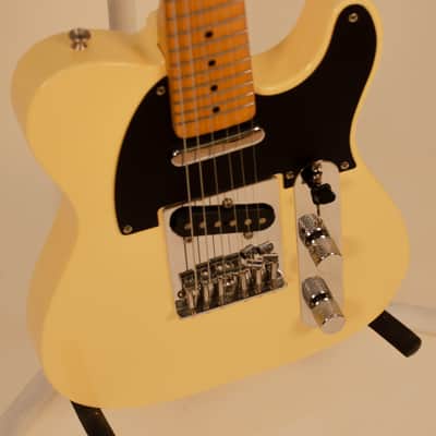 Fender MTL-32 Mini Telecaster MIJ butterscotch image 2