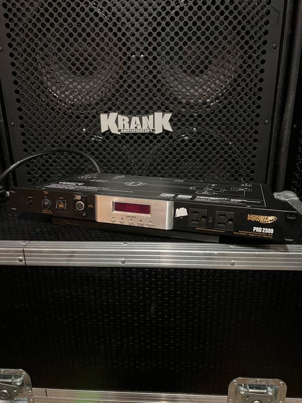 Monster Power Pro 2500 2004 - Black image 1