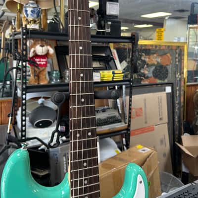 Squier FSR Bullet Stratocaster HT SSS 2020 - Sea Foam Green image 3