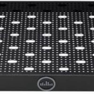 Temple Audio TRIO 43 Pedalboard, 43.2" x 16.5", Gunmetal image 1